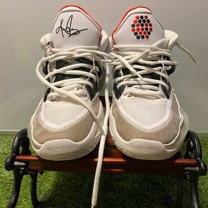 Nike Kyrie Infinity basketball shoes